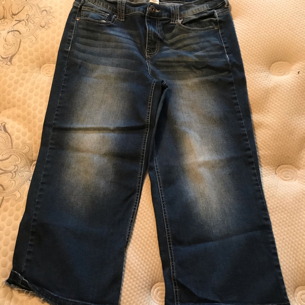 Maurice’s cropped jeans size 11-12